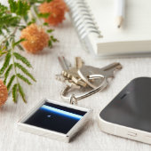 Die dünne Atmosphäre der Erde und ein blühender Mo Schlüsselanhänger (Seite)