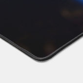 Die dünne Atmosphäre der Erde und ein blühender Mo Schreibtischunterlage (Ecke)