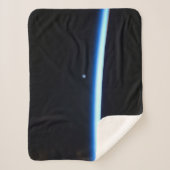 Die dünne Atmosphäre der Erde und ein blühender Mo Sherpadecke (Vorderseite)