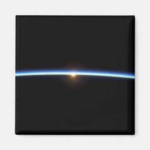 Die dünne Linie der Atmosphäre der Erde 2 Magnet