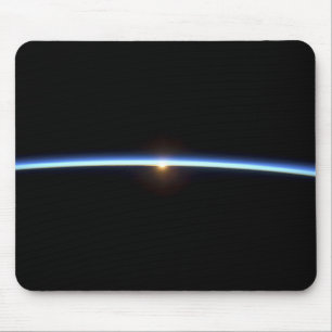 Die dünne Linie der Atmosphäre der Erde 2 Mousepad