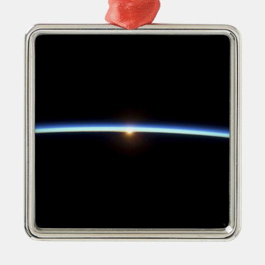 Die dünne Linie der Erdatmosphäre 2 Ornament Aus Metall (Vorne)