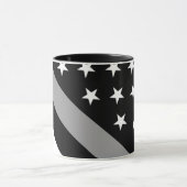 Die dünne silberne Linie Flagge Tasse (Zentrum)