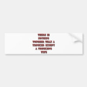 DIE EHEFRAU DES FERNLASTFAHRERS AUTOAUFKLEBER (Vorne)