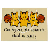 Die Eichhörnchen stehlen meine Vernunft Große Geschenktüte (Vorderseite)