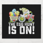 Die Eierjagd ist an sonnigen Ostern. Bierflaschenetikett (Einzelnes Label)