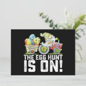 Die Eierjagd ist an sonnigen Ostern. Einladung (Stehend Vorderseite)