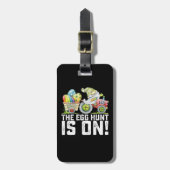 Die Eierjagd ist an sonnigen Ostern. Gepäckanhänger (Vorderseite vertikal)