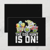 Die Eierjagd ist an sonnigen Ostern. Postkarte (Vorne/Hinten)