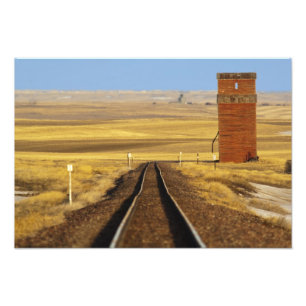 Die Eisenbahnstrecken führen zum alten Kornspeiche Fotodruck