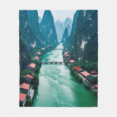 Die Embrace der Natur - Landschaftliche Flusslands Fleecedecke (Vorderseite)