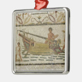 Die Entleerung eines Schiffs Silbernes Ornament (Links)
