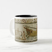 Die Entleerung eines Schiffs Zweifarbige Tasse (Vorderseite Links)