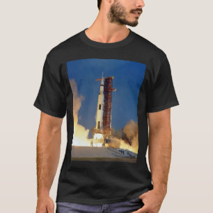 Die Erde bebt, während die Saturn V in den Himmel  T-Shirt