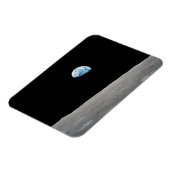 Die Erde erhebt sich über dem Mondlicht. Magnet (Linke Seite)