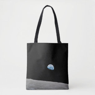 Die Erde erhebt sich über dem Mondlicht. Tasche