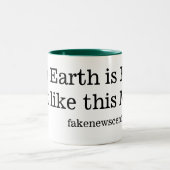 Die Erde ist flach. Gerade wie diese Tasse (Mittel)