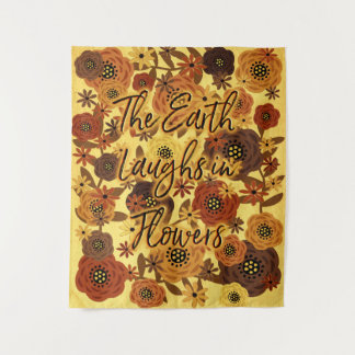 Die Erde lacht in Blume Medium Wandteppich