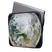 Die Erde mit der Arktis, Europa und Asien. Laptopschutzhülle (Vorderseite Links)