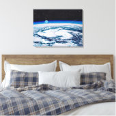 Die Erde von einer Drehhöhe aus: Leinwand Standard (Insitu (Schlafzimmer))