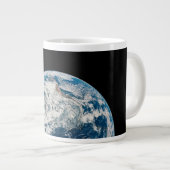 Die Erde wurde aus dem Aollo 8 Raumfahrzeug genomm Jumbo-Tasse (Vorderseite Rechts)