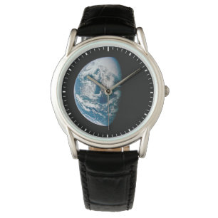 Die Erde wurde aus dem Apollo 13 Raumfahrzeug geno Armbanduhr