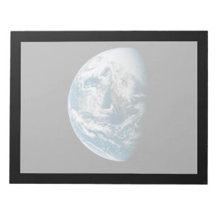 Die Erde wurde aus dem Apollo 13 Raumfahrzeug geno Notizblock