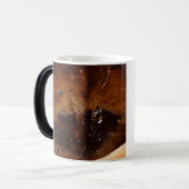 Die erhaltene kalte verwandelnde Tasse des Kaffees (Vorderseite Links)