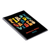 Die erste Klasse vibes zurück in die Schule Notizblock (Rechte Seite)