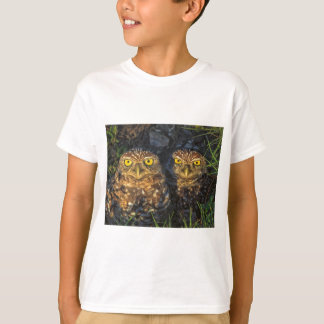 Die Eulen graben gestreichelt in ihren Bau T-Shirt