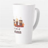 Die Farbe des Kürbisspeckkaffees im Herbst Milchtasse (Rechte Ecke)
