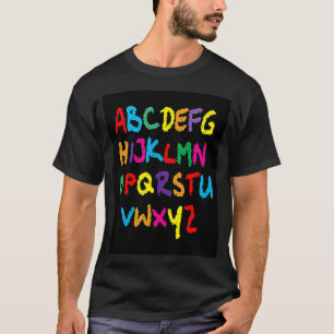 Die farbenfrohe Alphabet in Handschrift geschriebe T-Shirt