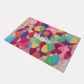 Die farbenfrohen Strandbälle Fußmatte (Schrägansicht)