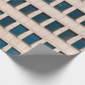 Die Fassade des modernen Gebäude mit rechteckigem Geschenkpapier (Ecke)