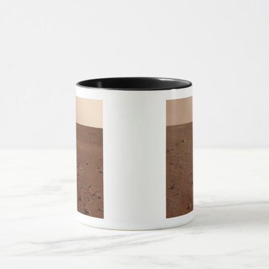 Die felsige Oberfläche der Mars Tasse (Zentrum)