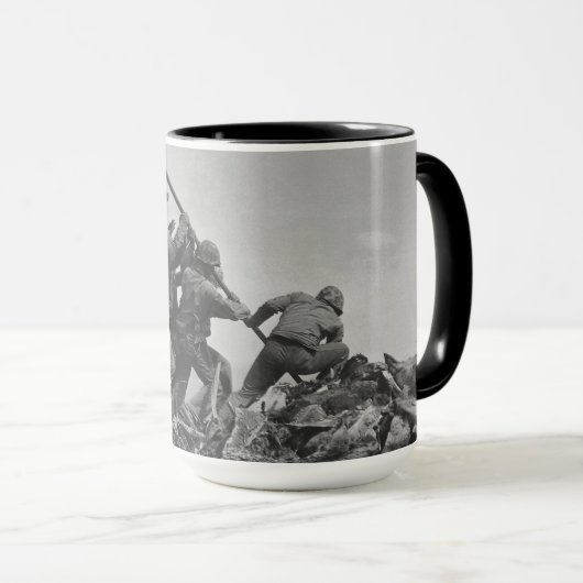 Die Flagge auf Iwo Jima Tasse (VorderseiteRechts)