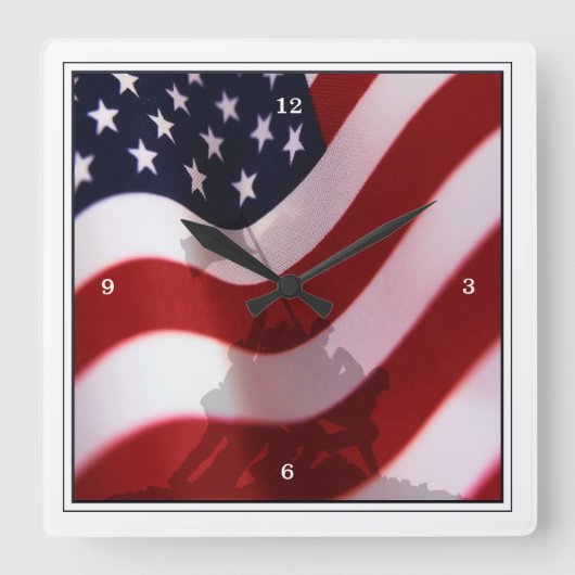Die Flagge bei Iwo Jima WW2 erhöhen Quadratische Wanduhr (Vorderseite)