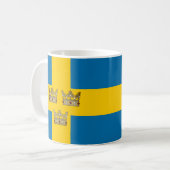 Die Flagge Schwedens mit Drei Kronen Schwedens wur Kaffeetasse (Vorderseite Links)