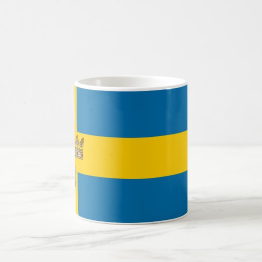 Die Flagge Schwedens mit Drei Kronen Schwedens wur Kaffeetasse (Mittel)