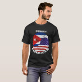 Die Flagge von USA und Kuba halb Kubaner halb Amer T-Shirt (Vorne ganz)
