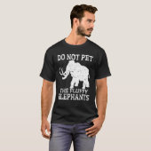 Die flauschigen Elefanten, die sich von der weißen T-Shirt (Vorne ganz)