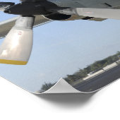 Die Flügel eines LC-130 Hercules Poster (Ecke)