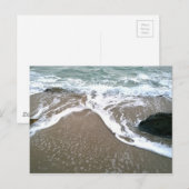 Die Flut, die Ashore über den Felsen spült Postkarte (Vorne/Hinten)