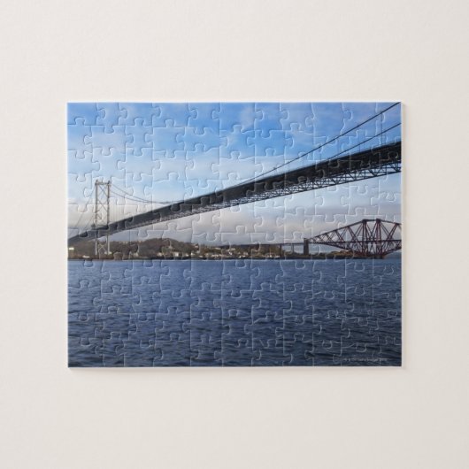Die Forth Road Bridge im Vordergrund ist eine Aufh Puzzle (Horizontal)