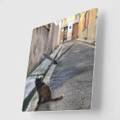 Die französische Katze Quadratische Wanduhr (Winkel)