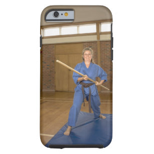 Die Frau, die Ken-Tun-Kai das Karate darstellend Tough iPhone 6 Hülle