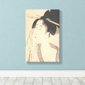 Die Frau entspannt sich nach ihrem Bad Leinwanddruck (Insitu (Holzboden))