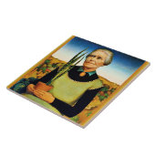 Die Frau mit Pflanze von Grant Wood Fliese (Seite)