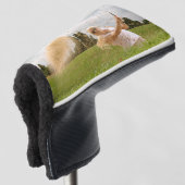 Die Frau schwingt einen Golfclub Putter Golf Head Headcover (3/4 Vorderseite)