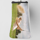 Die Frau schwingt einen Golfclub Putter Golf Head Headcover (Rotieren 90)